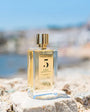 Bouteille de Rosendo Mateu Nº 5, parfum floral oriental aux accents exotiques de girofle, lys des vallées, ambre et musc