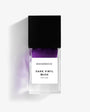 Flacon Dark Vinyl Musk de Bohoboco — parfum unisexe ambré-cuir mêlant rose, bois de santal et ciste en tête, cœur d’encens, styrax et notes balsamiques, fond de cuir synthétique, ambre, musc et labdanum. Une atmosphère sombre et enveloppante, entre vinyle noir, fumée et sensualité viscérale.