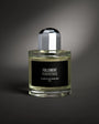 Flacon Follement Romantique de Harold & Maude — parfum boisé-aromatique unisexe : agrumes pétillants en tête, cœur floral épicé de gingembre, fond riche d’oud, patchouli indien, vétiver haïtien, ambre et musc, pour un sillage à la fois frais, sensuel et enveloppant.