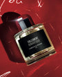 Flacon Follement Romantique de Harold & Maude — parfum boisé-aromatique unisexe : agrumes pétillants en tête, cœur floral épicé de gingembre, fond riche d’oud, patchouli indien, vétiver haïtien, ambre et musc, pour un sillage à la fois frais, sensuel et enveloppant.