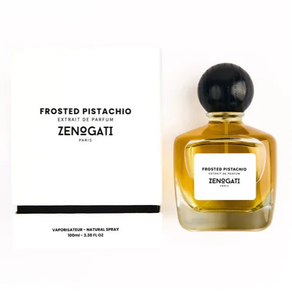Parfums de niche frosted pistachio de la maison Zenogati dans une énorme glace à la pistache avec des morceaux de pistache.