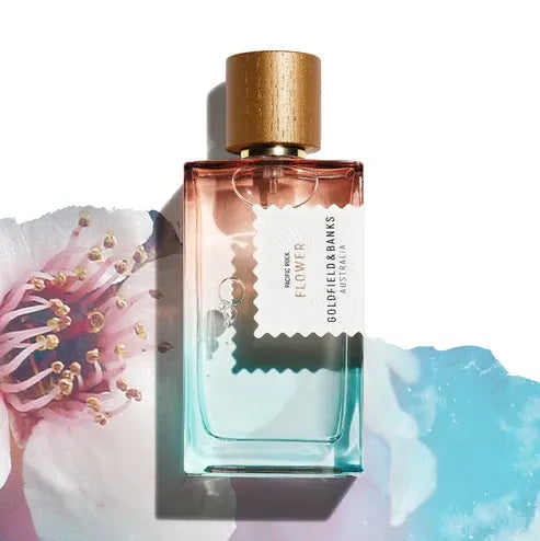Flacon Pacific Rock Flower de Goldfield & Banks — parfum floral-aquatique boisé unisexe mêlant tea tree côtier, sel marin, tubéreuse et fleur de corail, adouci par la cire de coco et soutenu par un fond chaud de patchouli et bois de santal australien