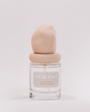 Flacon Radical Softness de Fascent — parfum sensuel mixte mêlant poivre rose, thé blanc et accord peau à peau, rehaussé de cyclamen, fleur de frangipanier, ambrox et musc blanc pour un équilibre entre douceur et caractère
