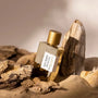 Parfums de niche Silky Woods de Goldfield & Banks – parfum boisé gourmand unisexe mêlant safran, cannelle de Ceylan, oud australien, suède sensuelle, ylang-ylang, jasmin, vanille Tahitienne, bois de santal, feuille de tabac, musc et olibanum, créant un sillage chaud, riche et luxueux
