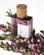 Flacon Southern Bloom de Goldfield & Banks — parfum floral-boisé de luxe inspiré de la floraison éphémère du Boronia brun à Bruny Island (Tasmanie). Notes de tête de mandarine et cassis, cœur riche de Boronia, Jasmin Sambac, Ylang-Ylang, Iris et accord de noix de coco, fond boisé de santal australien, vétiver, musc et ambre.