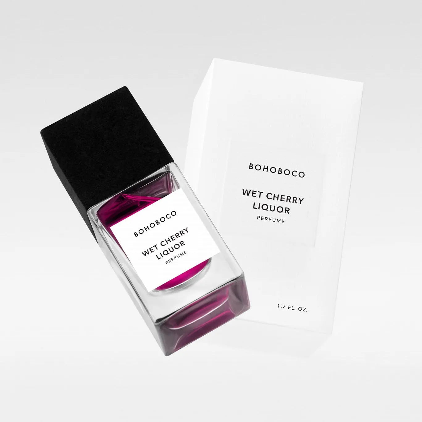 Flacon Wet Cherry Liquor de Bohoboco — parfum gourmand unisexe mêlant cerise juteuse, liqueur intense, cœur de fraise, caramel et rose de Turquie, sur fond boisé de santal, notes de vanille, fève tonka et vétiver