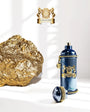 Flacon Zafeer Oud Vanille d’Alexandre.J — parfum oriental-gourmand unisexe, dévoilant en tête cuir profond, noix de coco exotique et caramel fondant, un cœur épicé de clou de girofle, fève tonka, bois blancs et ylang-ylang, posé sur un fond riche de vanille douce, oud fumé et musc enveloppant.