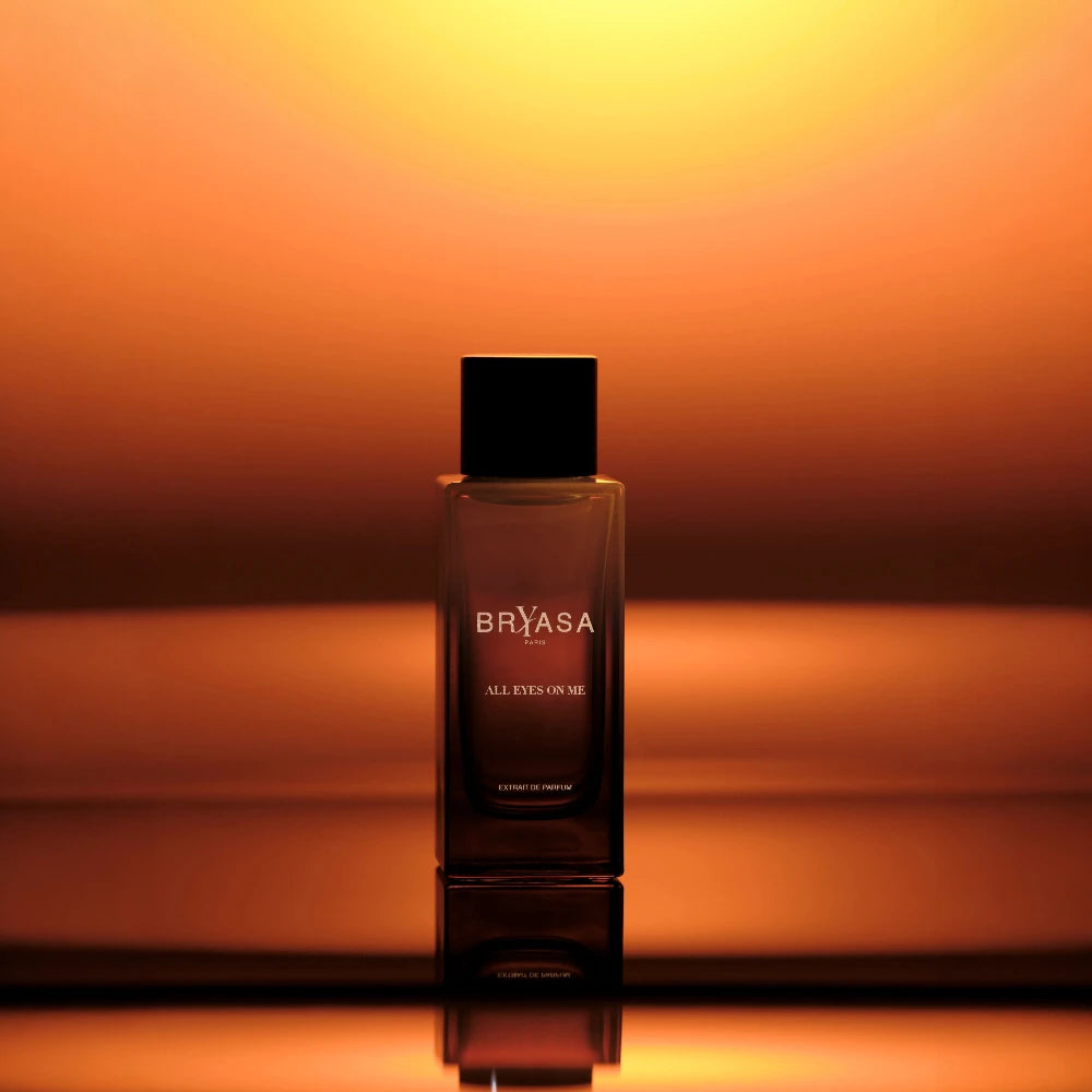 packshot du parfum de niche bryasa all on me avec un arrière plan type couché de soleil en californie