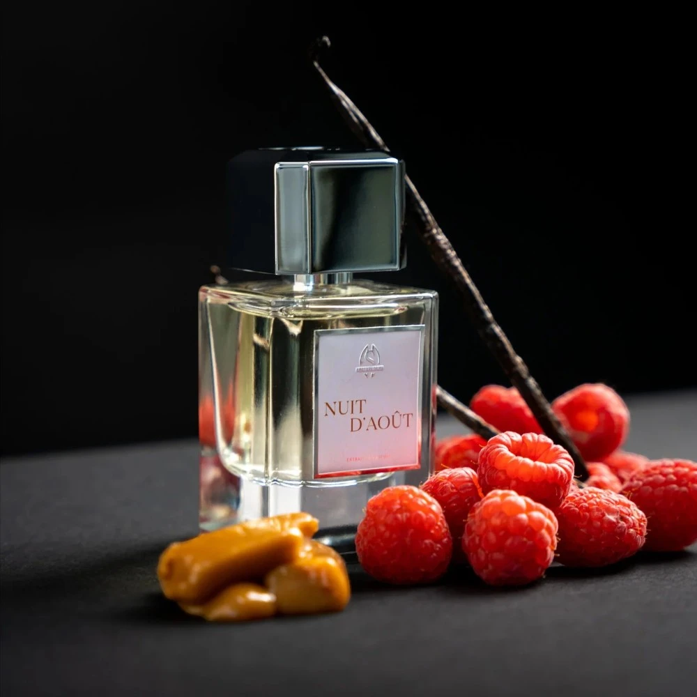Eau de soie Nuit d'Aout extrait de parfum 30% avec des framboise et du caramel